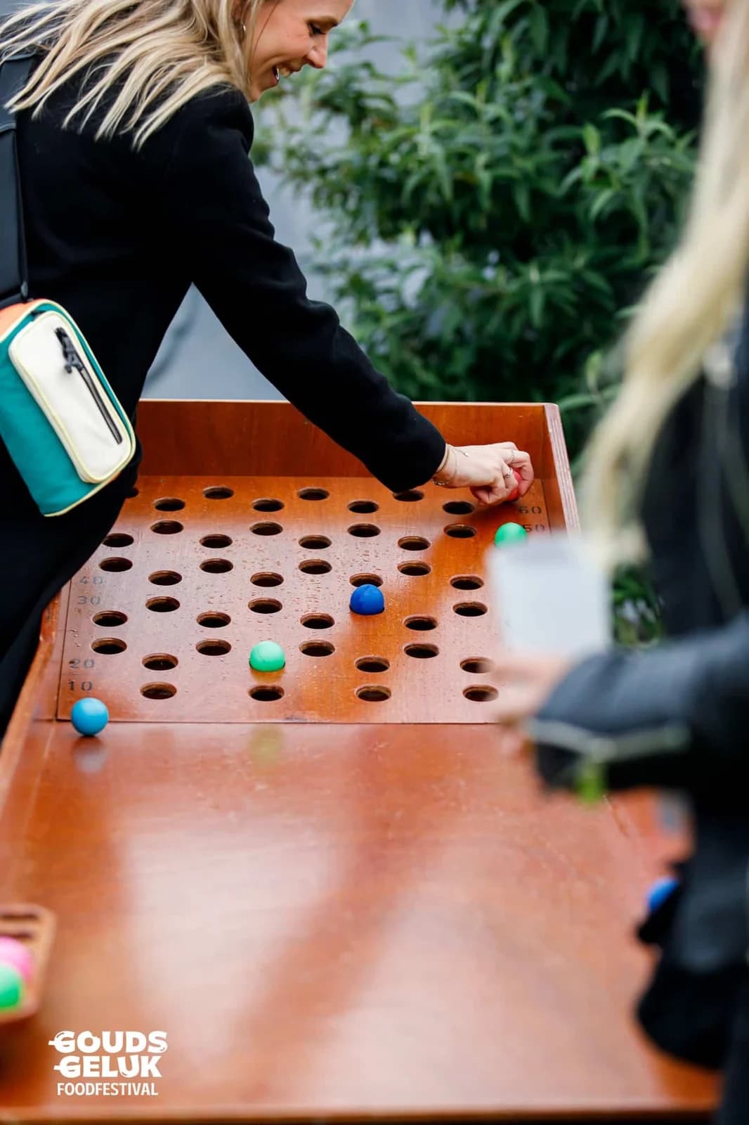 Ballen in de gaten aan het eind van het ballenrolspel